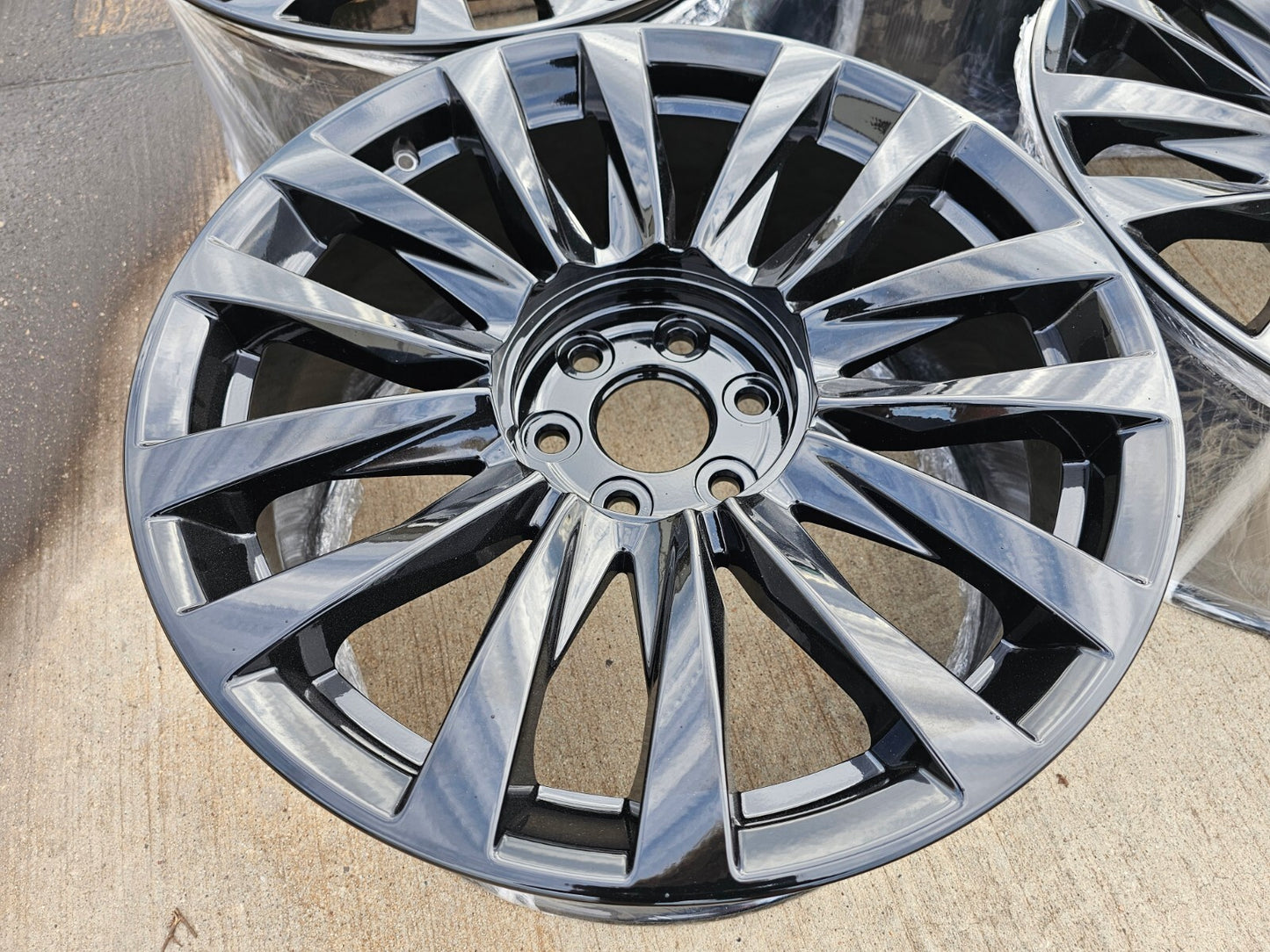 22" Cadillac Escalade OEM Black wheels rims 4873 95026 Tahoe Silverado 2024 2025