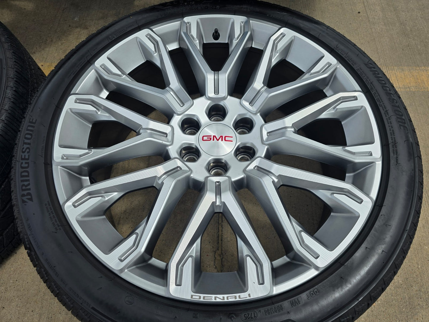 24" GMC Yukon Sierra Denali Chevy Tahoe SET OEM 10067 wheels rims 2025 2026 2027