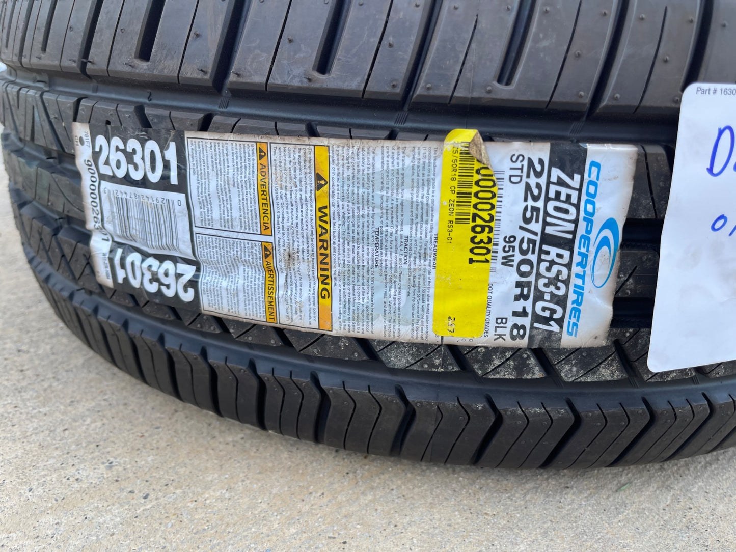 225/50/18 Cooper Zeon RS3-G1 tire 225/50R18 95W M+S NEW