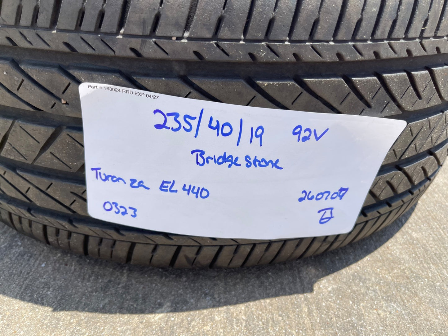 (1) 235/40/19 Bridgestone Turanza EL440 tire 235/40R19 92V M+S