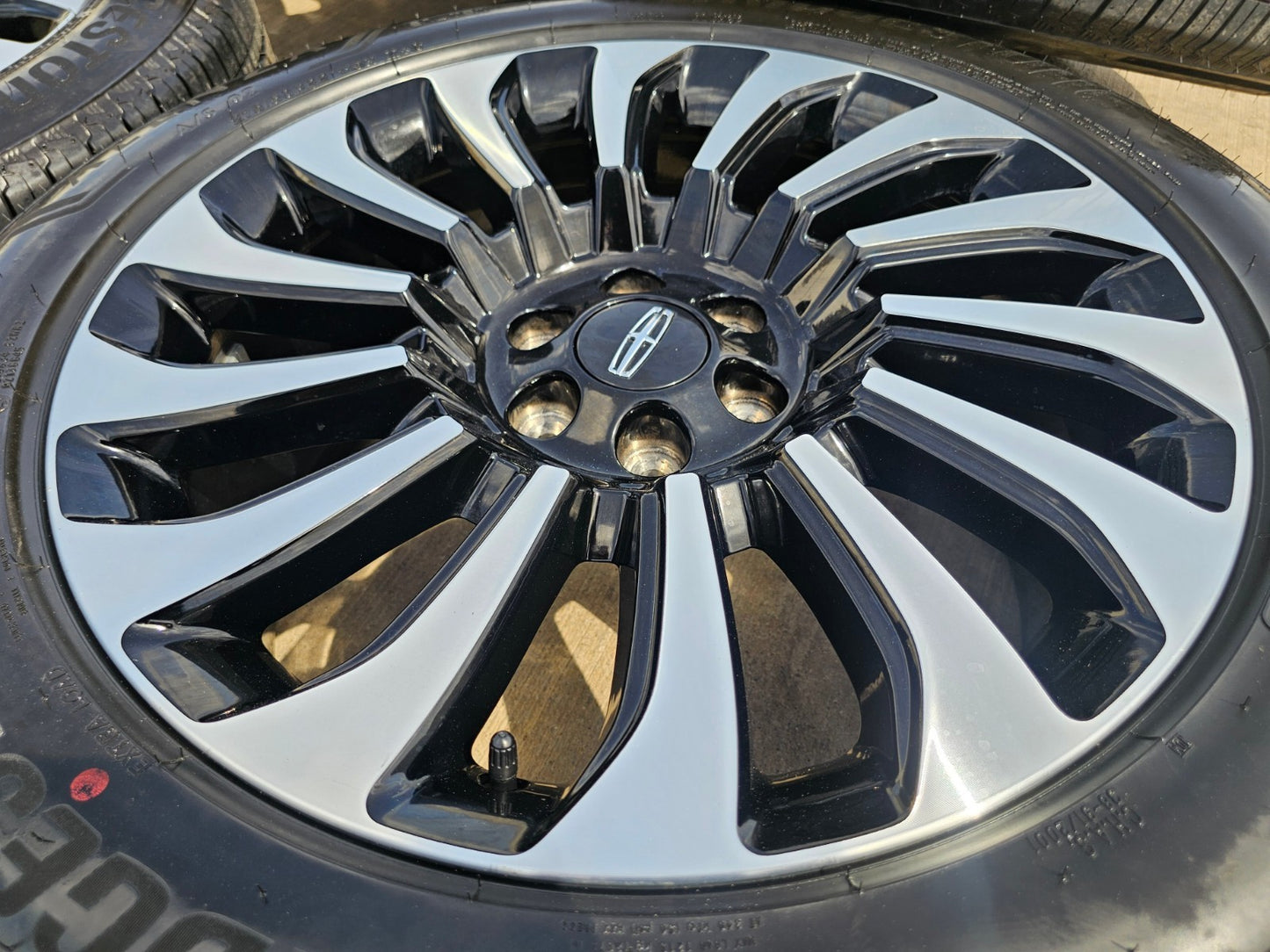 22" Lincoln Navigator OEM rims wheels 10499 95383 SET Black Label BRIDGESTONE