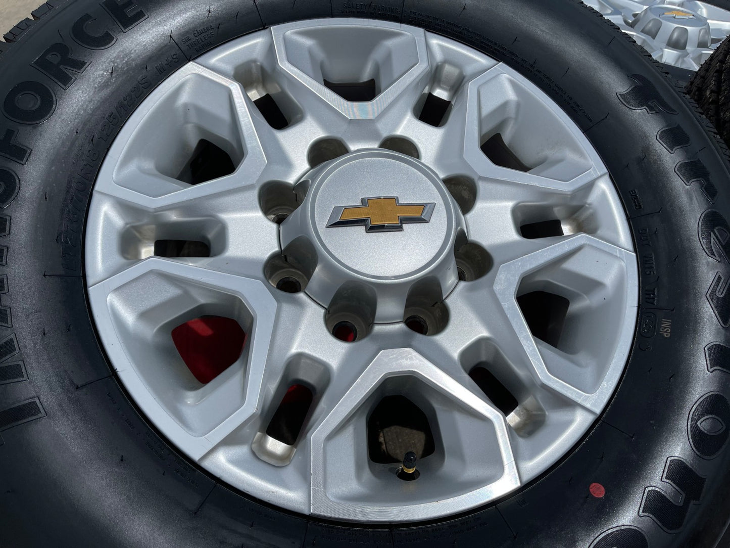 18" Chevy Silverado 2500 3500 OEM 5959 wheels rims tires SET FIRESTONE NEW