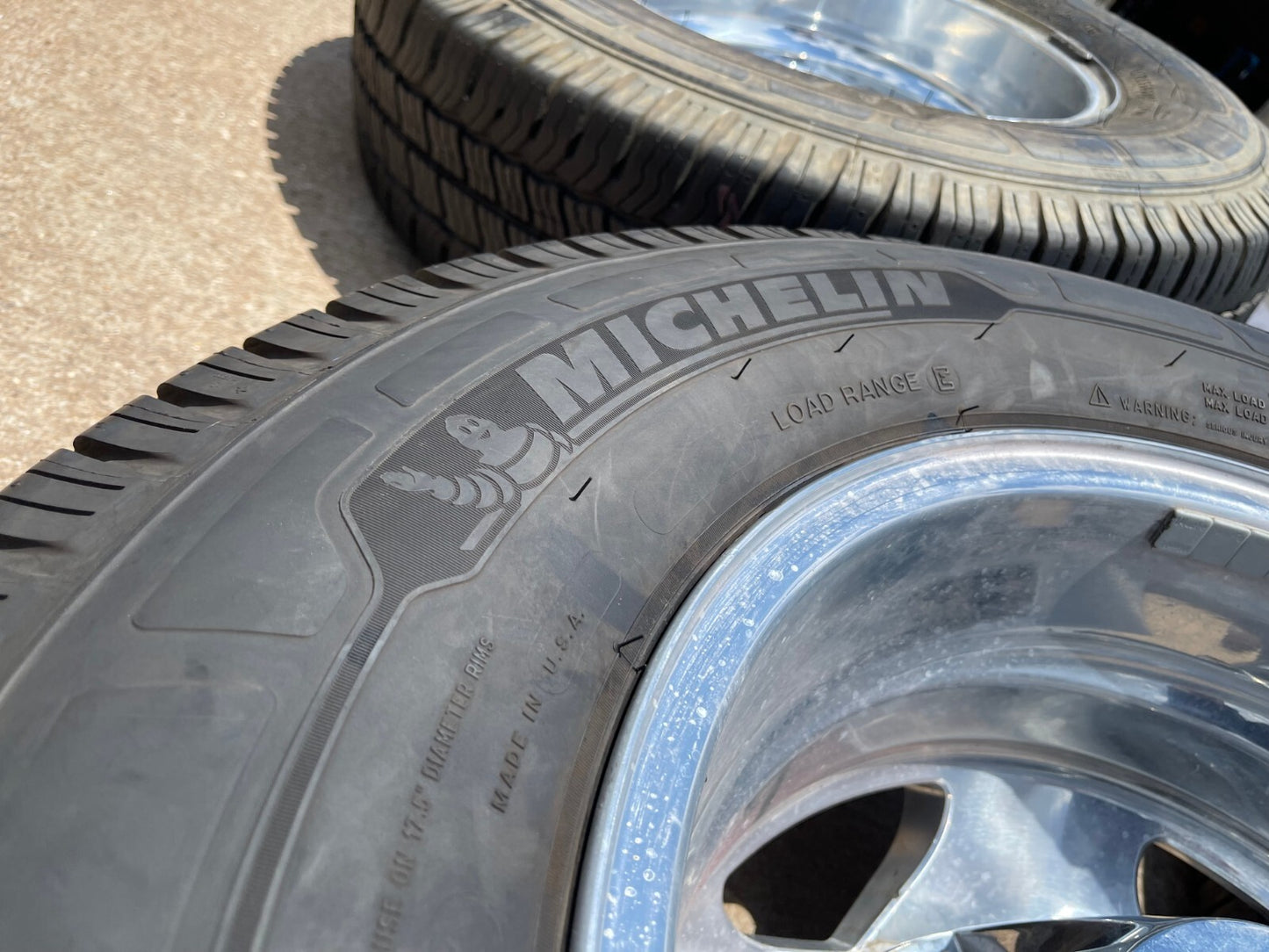 17" Chevy Silverado GMC Sierra 3500 Dually rims wheels OEM 5519 5520 MICHELIN