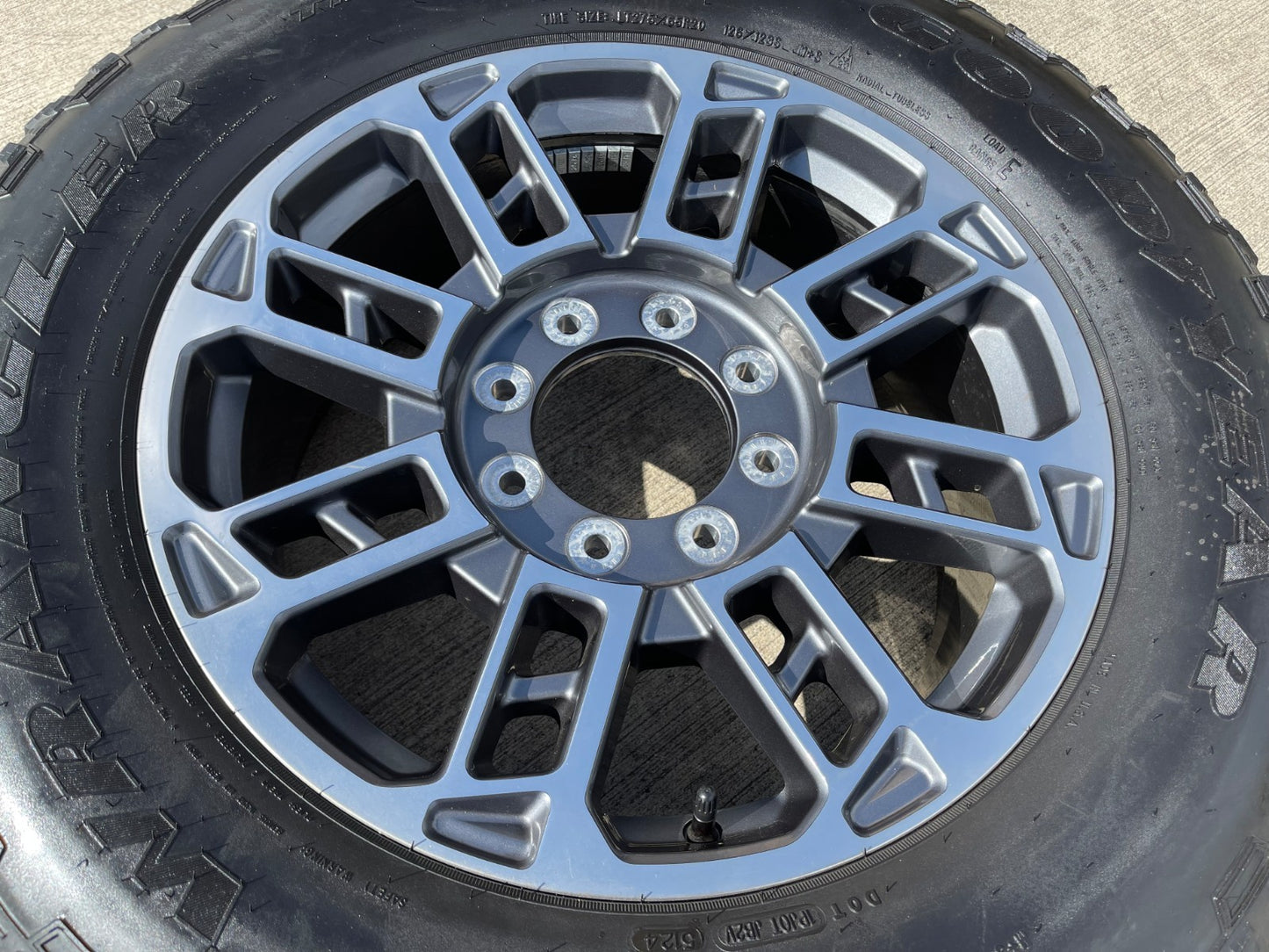 20" Ford F-250 F-350 OEM LIMITED Platinum wheel 10302 10483 rim 2024 2025 2026