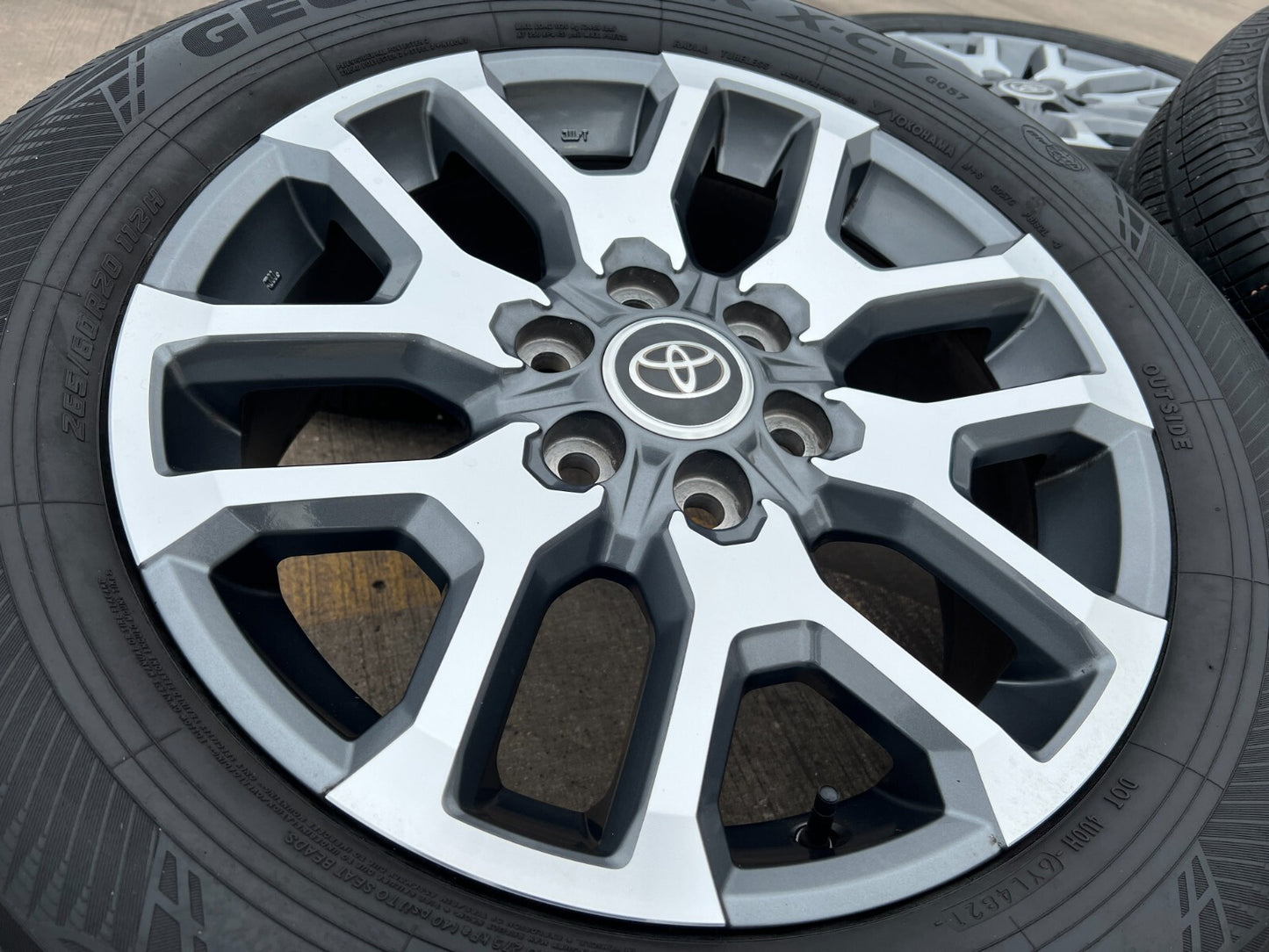 20" Toyota Tundra TSS TRD OEM wheels rims tires 95359 Sequoia 75277