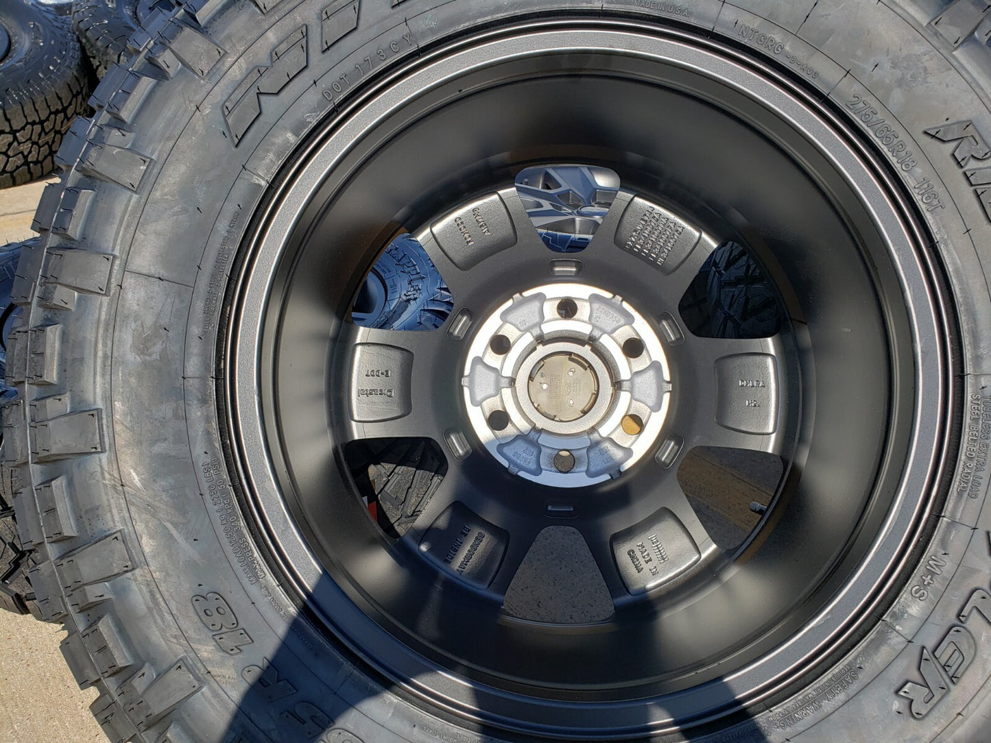 18" Ford F-150 Expedition TREMOR OEM rims wheels 3997 NEW NITTO