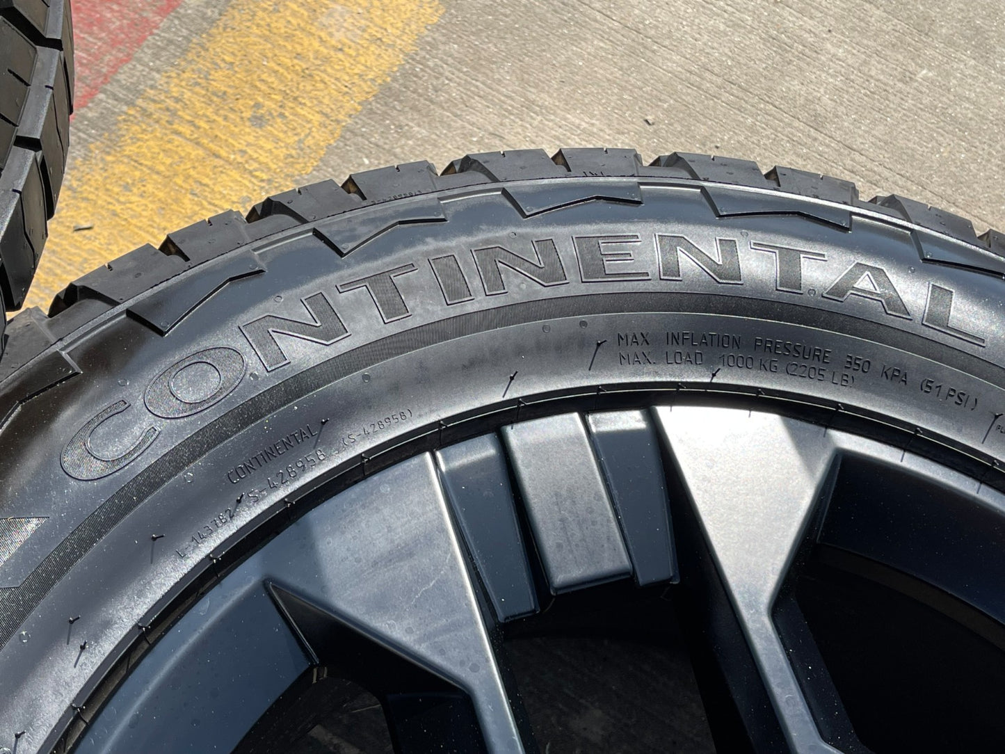 18" Kia Telluride X-PRO OEM wheels rims Sorento Sedona SET 2026 2027 NEW