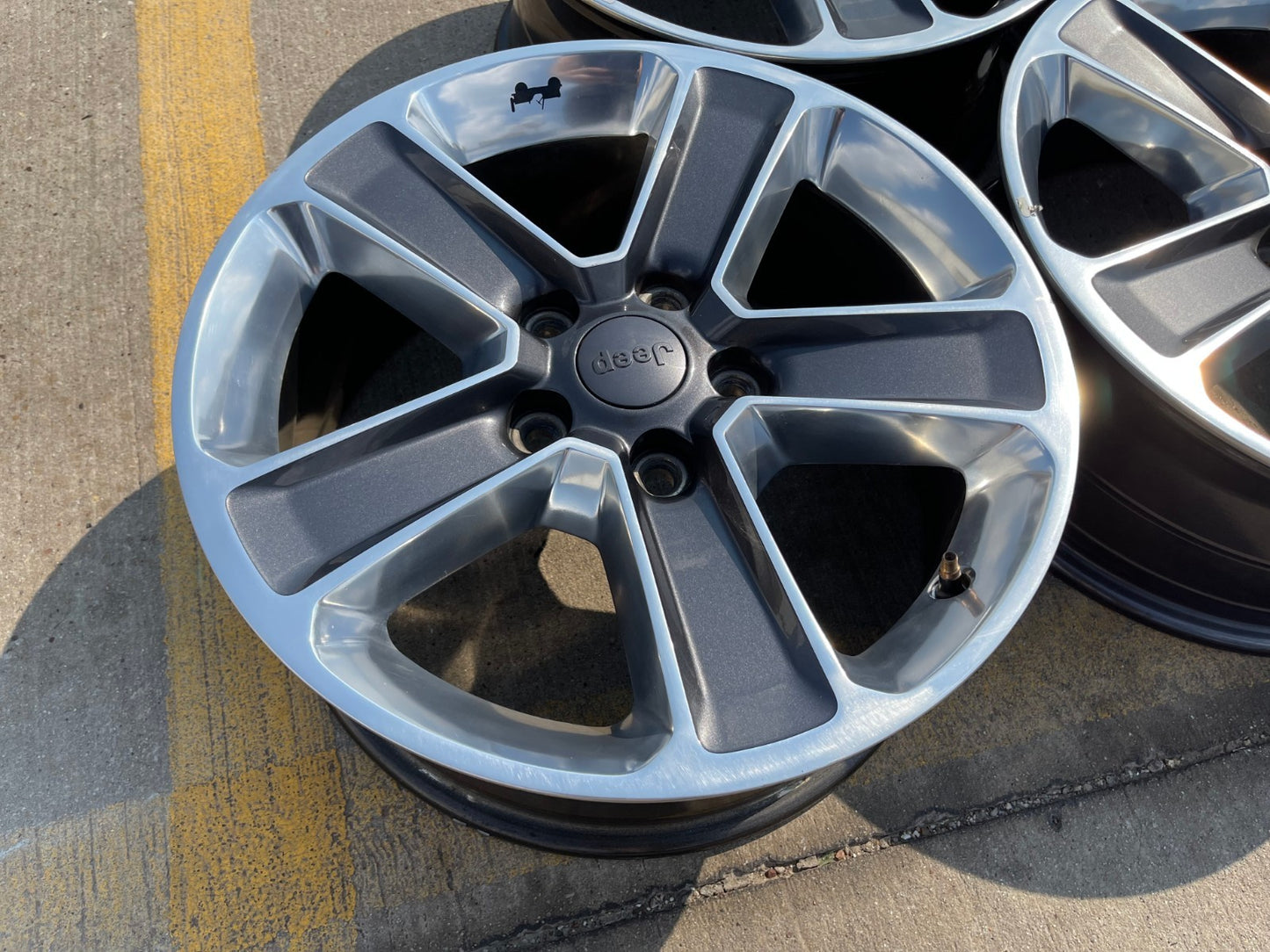 18" Jeep Wrangler Altitude OEM 9255 9221 wheels rims