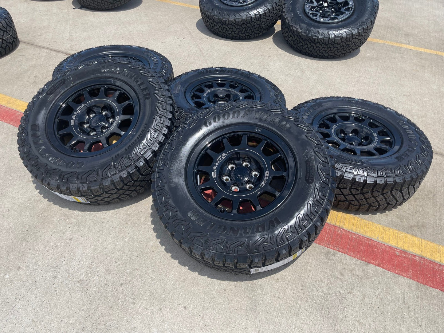 18" AEV SALTA GMC Sierra AT4X Chevy Silverado OEM rims wheels NEW