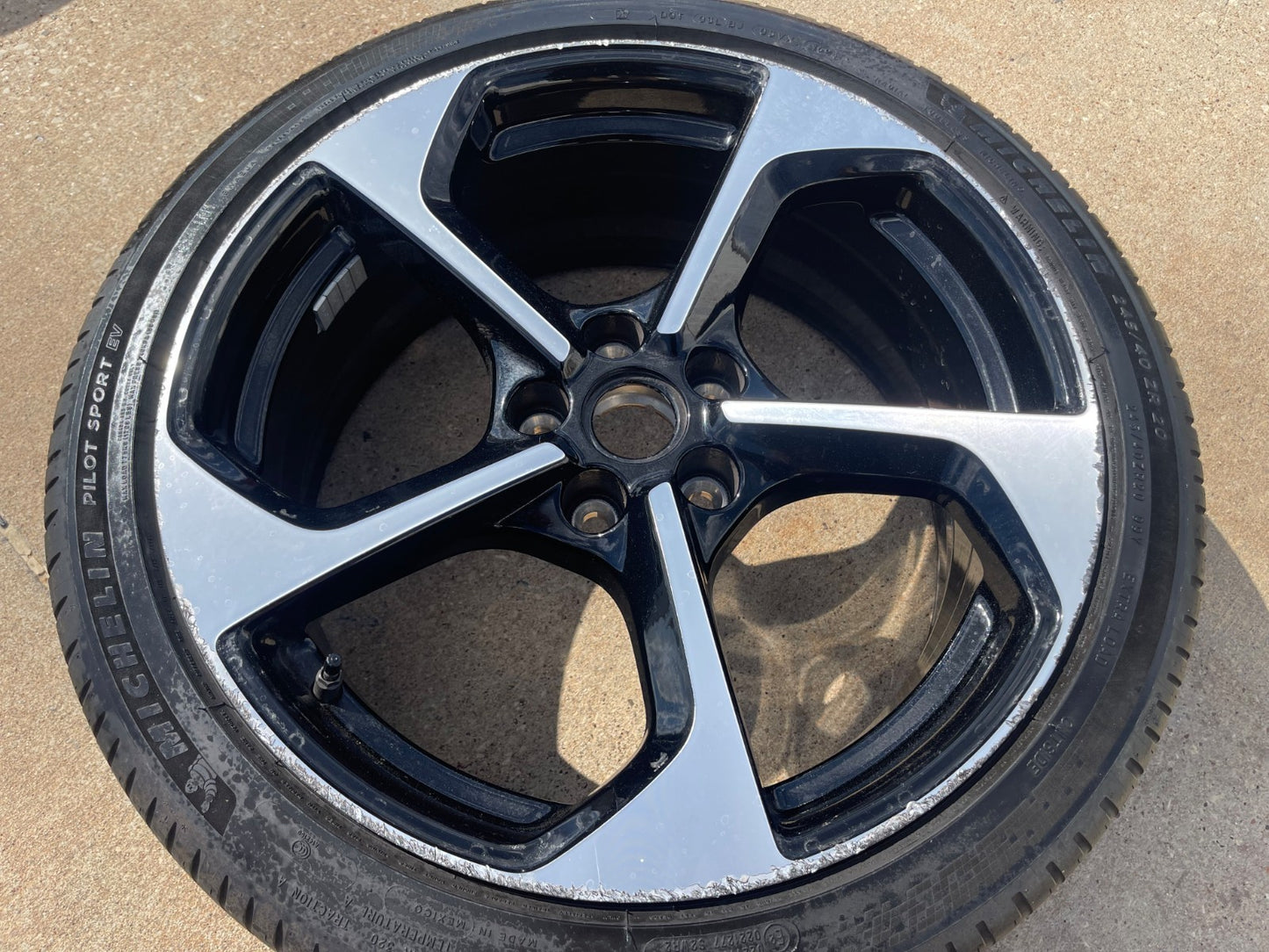 20" 20x8.5 Lucid Air OEM Grand Touring 95709 wheel rim 2024 2025 2026 FRONT