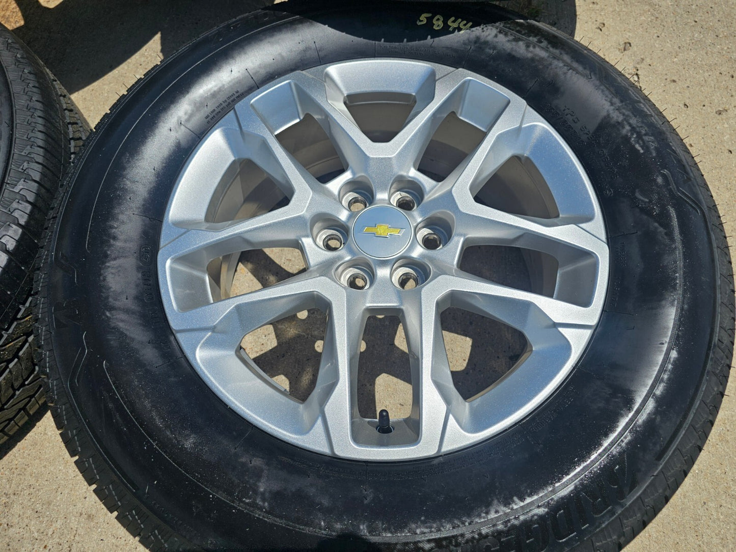 18" Chevy Traverse Blazer GMC Acadia OEM 5843 5844 wheels rims tires