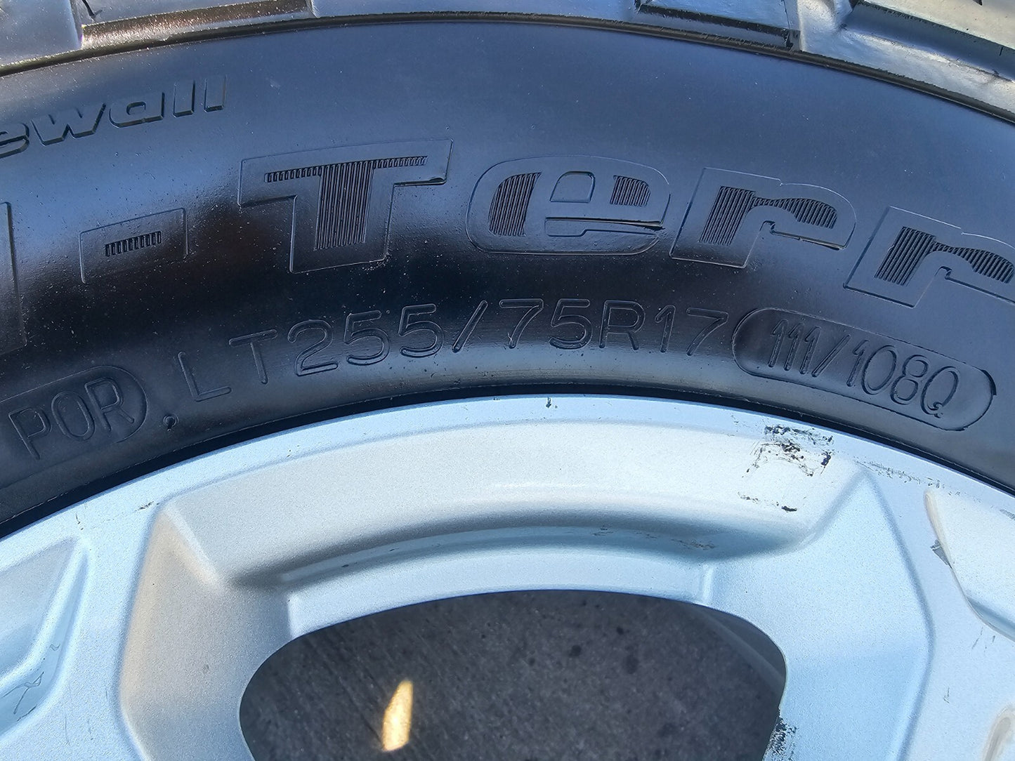 17" Jeep Gladiator Wrangler Rubicon OEM wheels rims 9216 BFG