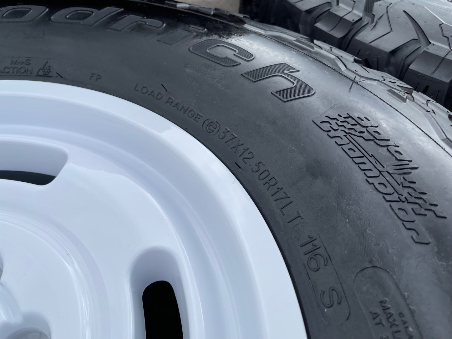 17" Ford Bronco HERITAGE SASQUATCH OEM 10463 wheels rims white 37" BFG NEW