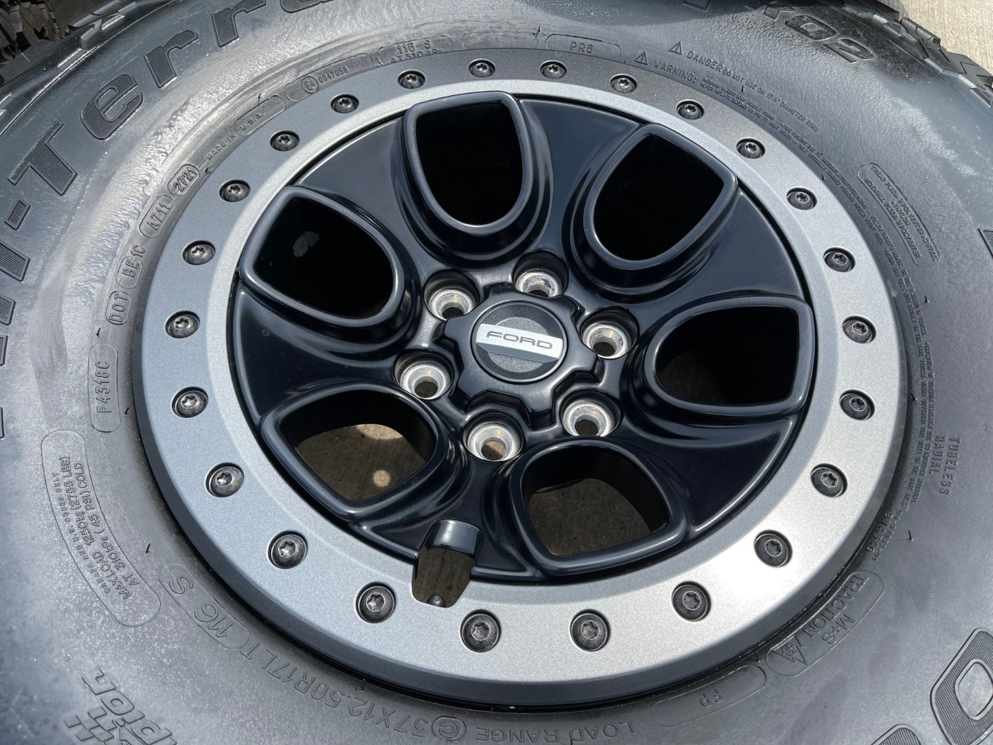 17" Ford F-150 Raptor OEM BEADLOCK rims wheels 10459 95210 BFG KO2 37" tires NEW