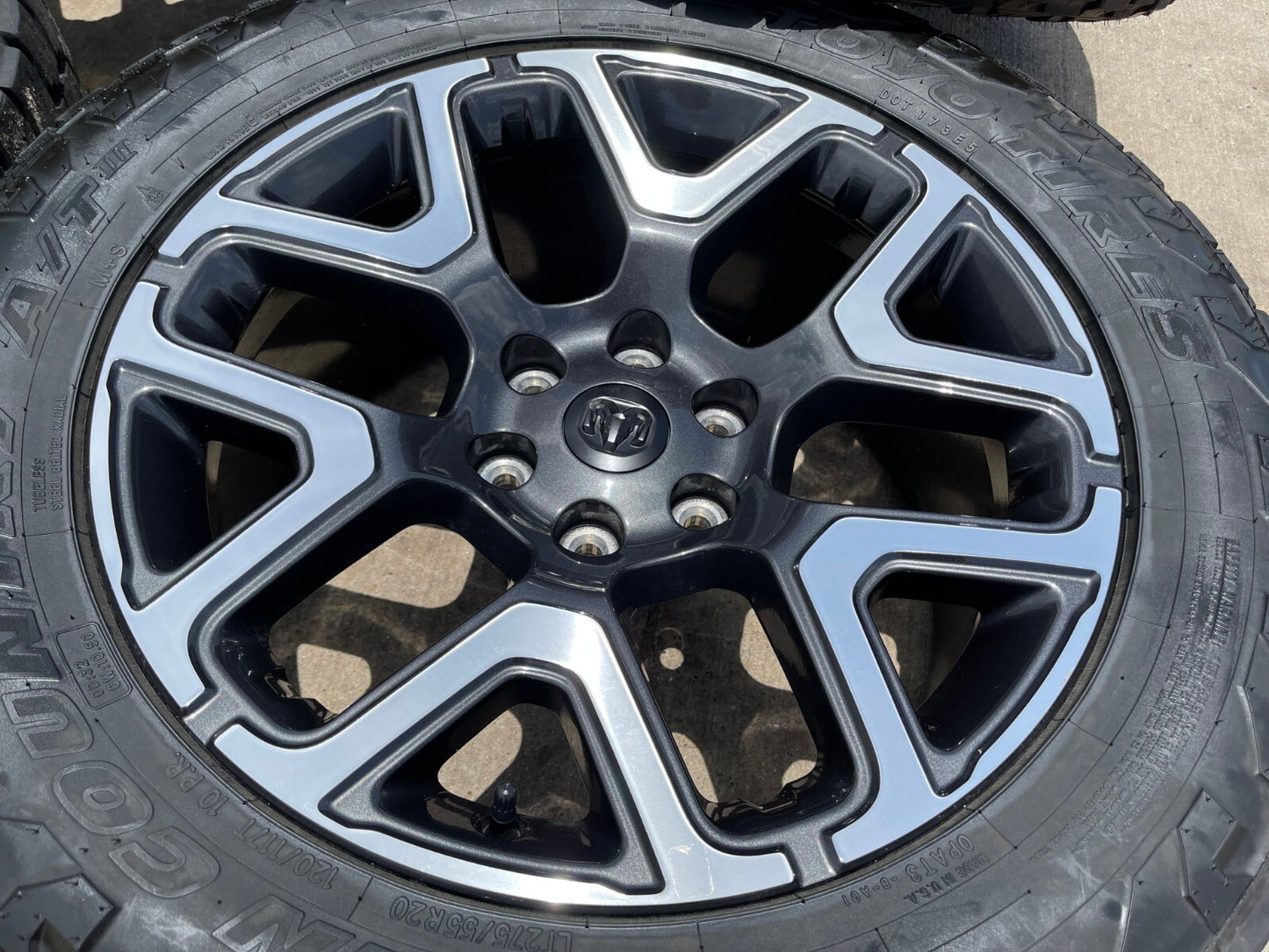 20" Dodge Ram 1500 OEM Laramie wheels rims 68583860AA 2024 2025 TOYO A/T3
