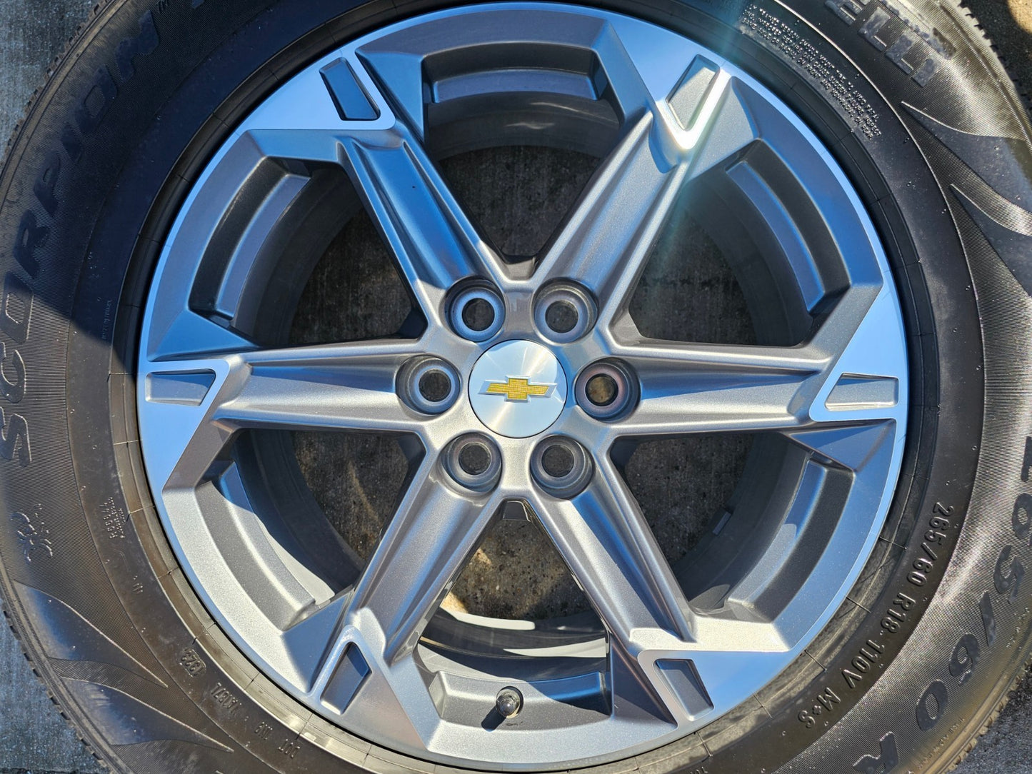 18" Chevy Blazer Traverse GMC Acadia OEM 14083 wheels rims tires PIRELLI