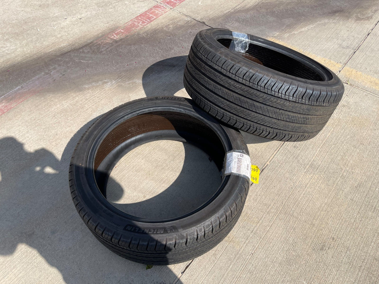 (1) 275/40/22 Michelin Primacy A/S All Season 107H XL Selfseal 275/40R22 tire