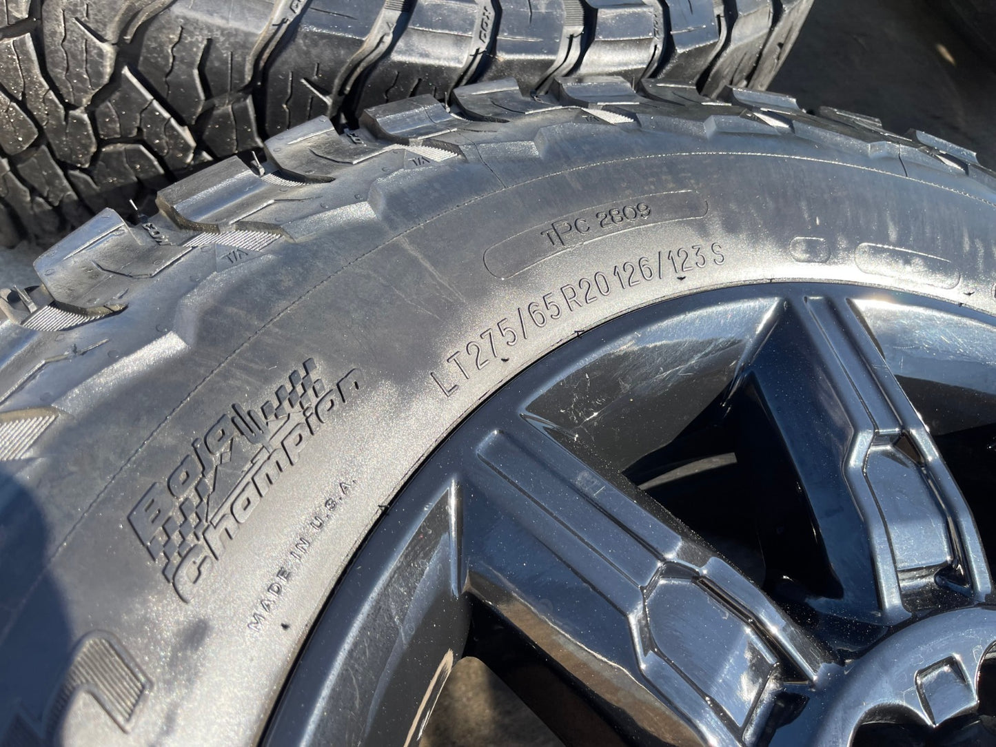 20" GMC Sierra AT4X 2500 3500 OEM 14137 5963 wheels rims Silverado BFG KO3 A/T