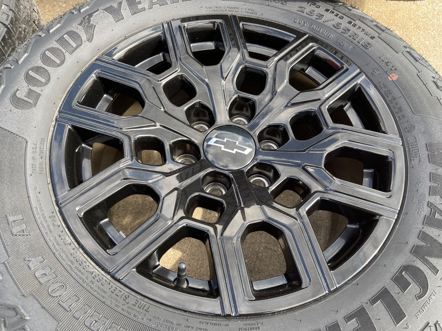 18" GMC Sierra Canyon Chevy Tahoe Colorado OEM 14097 wheels rims 2024 2025 2026