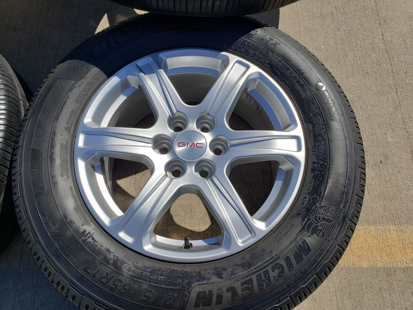 17" GMC Acadia Chevy Blazer Cadillac XT6 OEM wheels rims 5795 tires