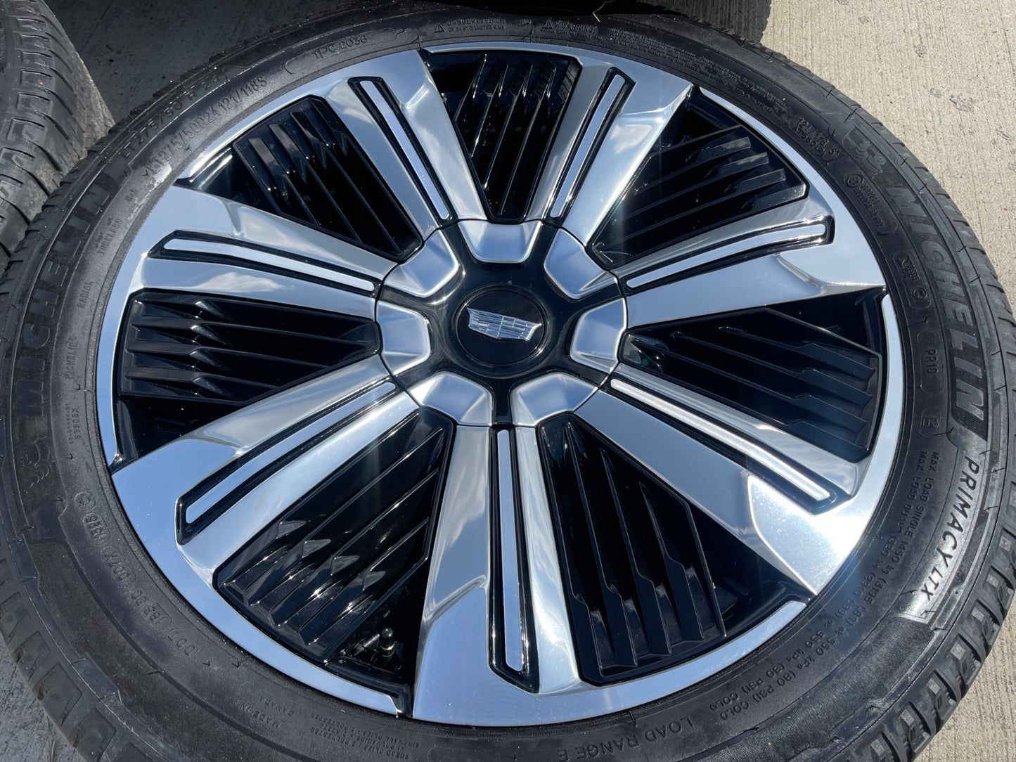 24" Cadillac Escalade IQ EV OEM 4893 wheels rims Hummer 2025 2026 2027