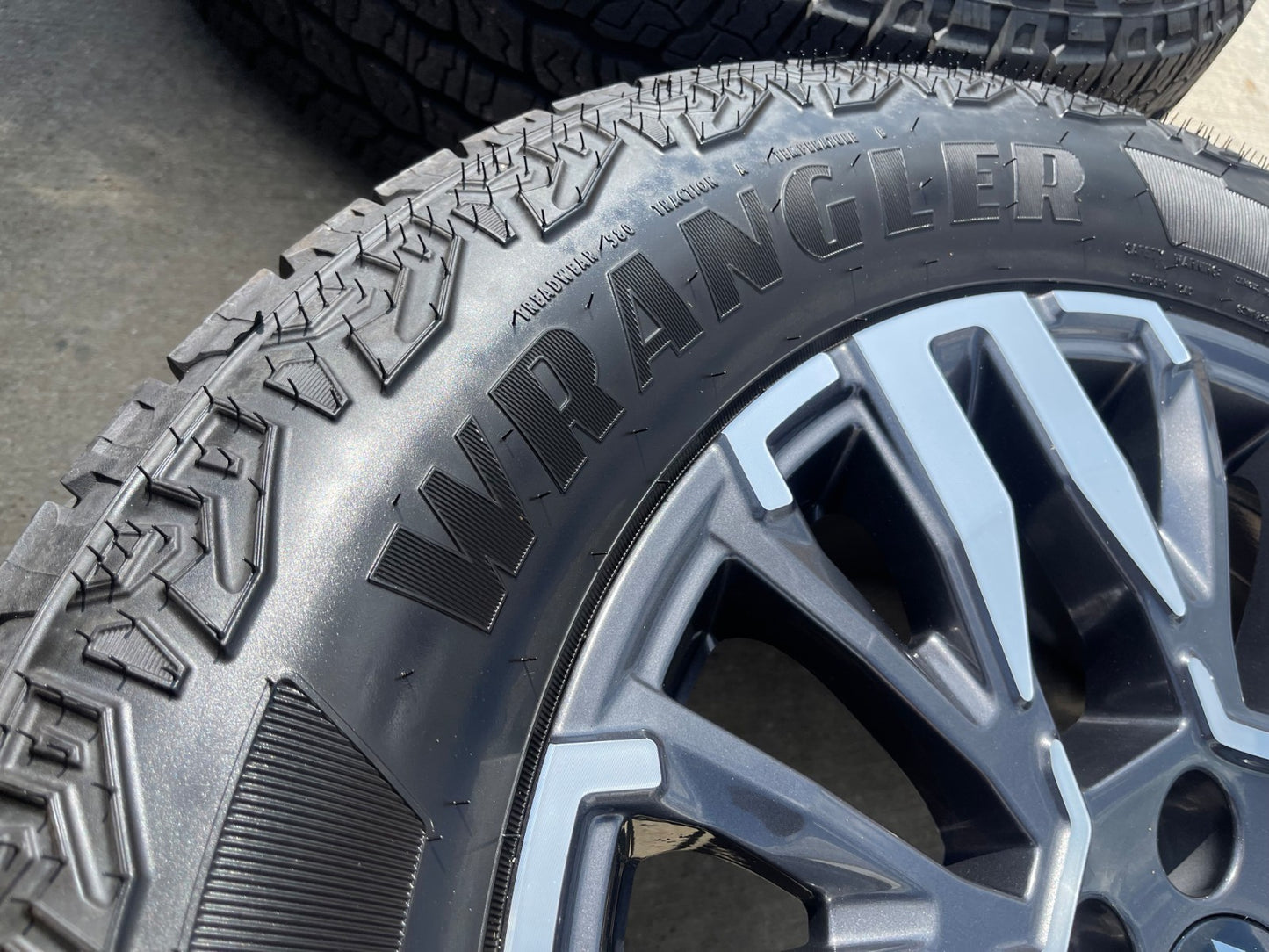 20" Chevy Silverado Z71 GMC Sierra Canyon OEM wheels rims 2025 2026 2027 SET