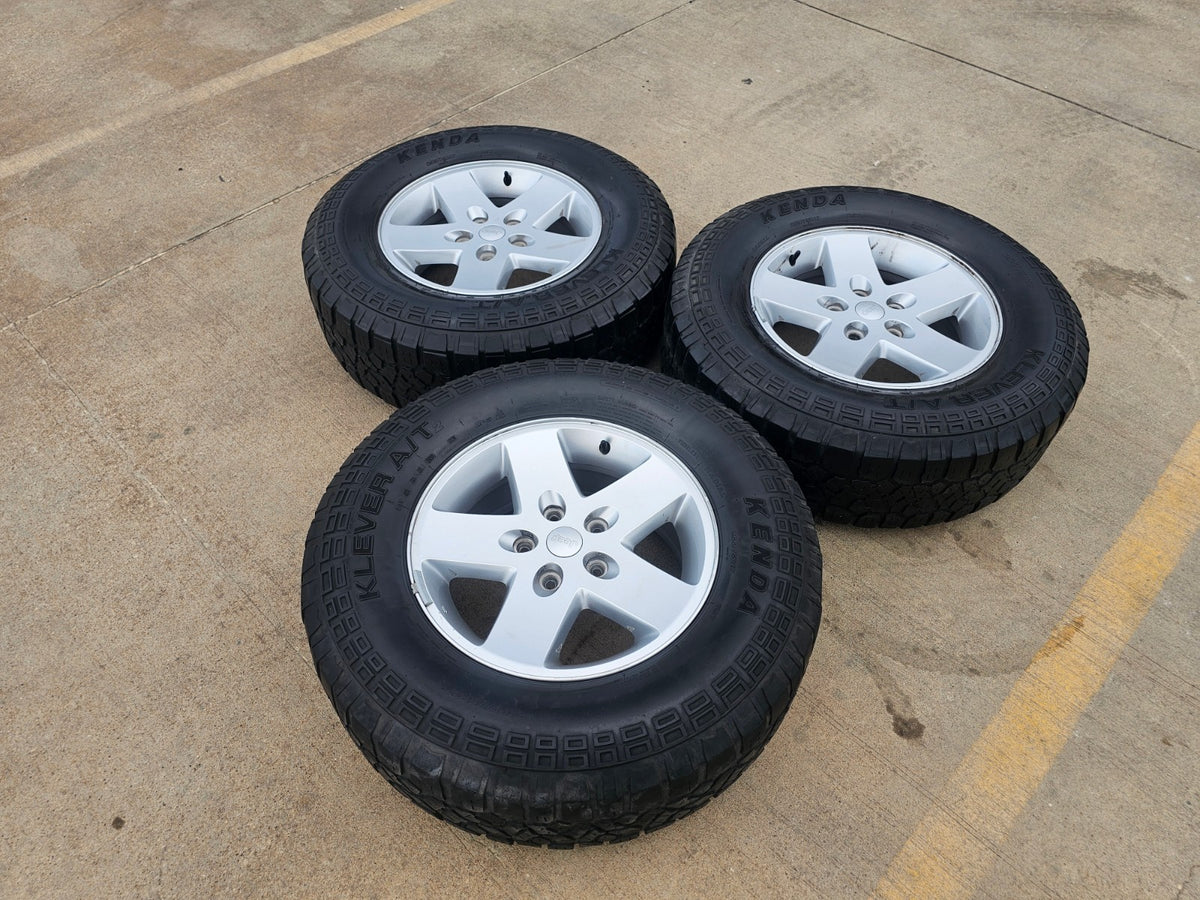 (1) 17" Jeep Gladiator OEM wheels rims 9074 Wrangler Kenda Klever A/T spare