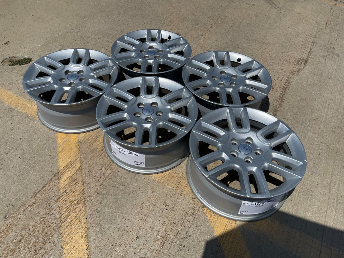 (4) 19" Land Rover DEFENDER Range Rover OEM 72350 wheels rims 2024 2025 2026 NEW