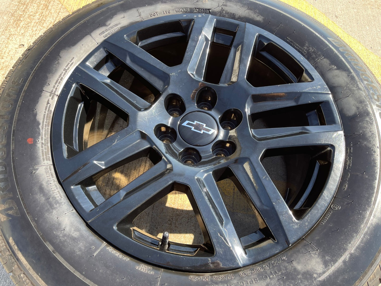 (1) 20" Chevy Silverado Tahoe Suburban ZR2 OEM 5913 wheel rim spare BRIDGESTONE
