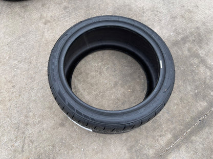 (1) 265/35/19 Nitto NT555 G2 tire 265/35/19 98W NEW