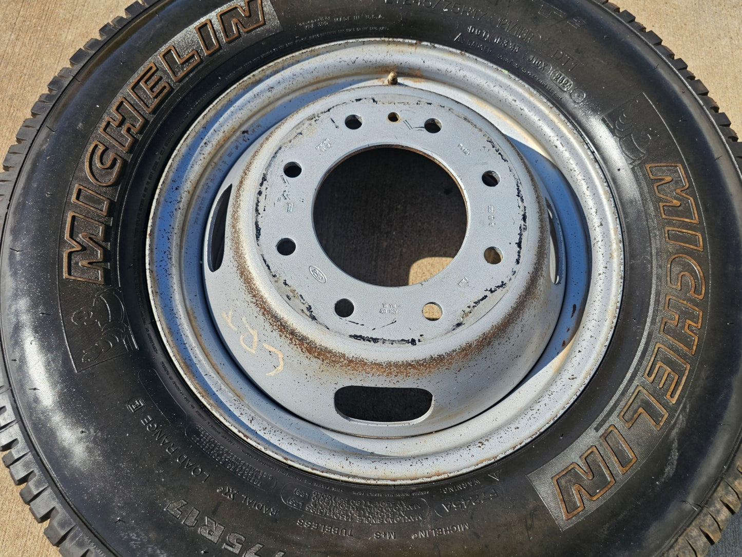 (1) 17" Ford F-350 Dually OEM rim wheel RIM# 3615 99016 FITS 2005-2027