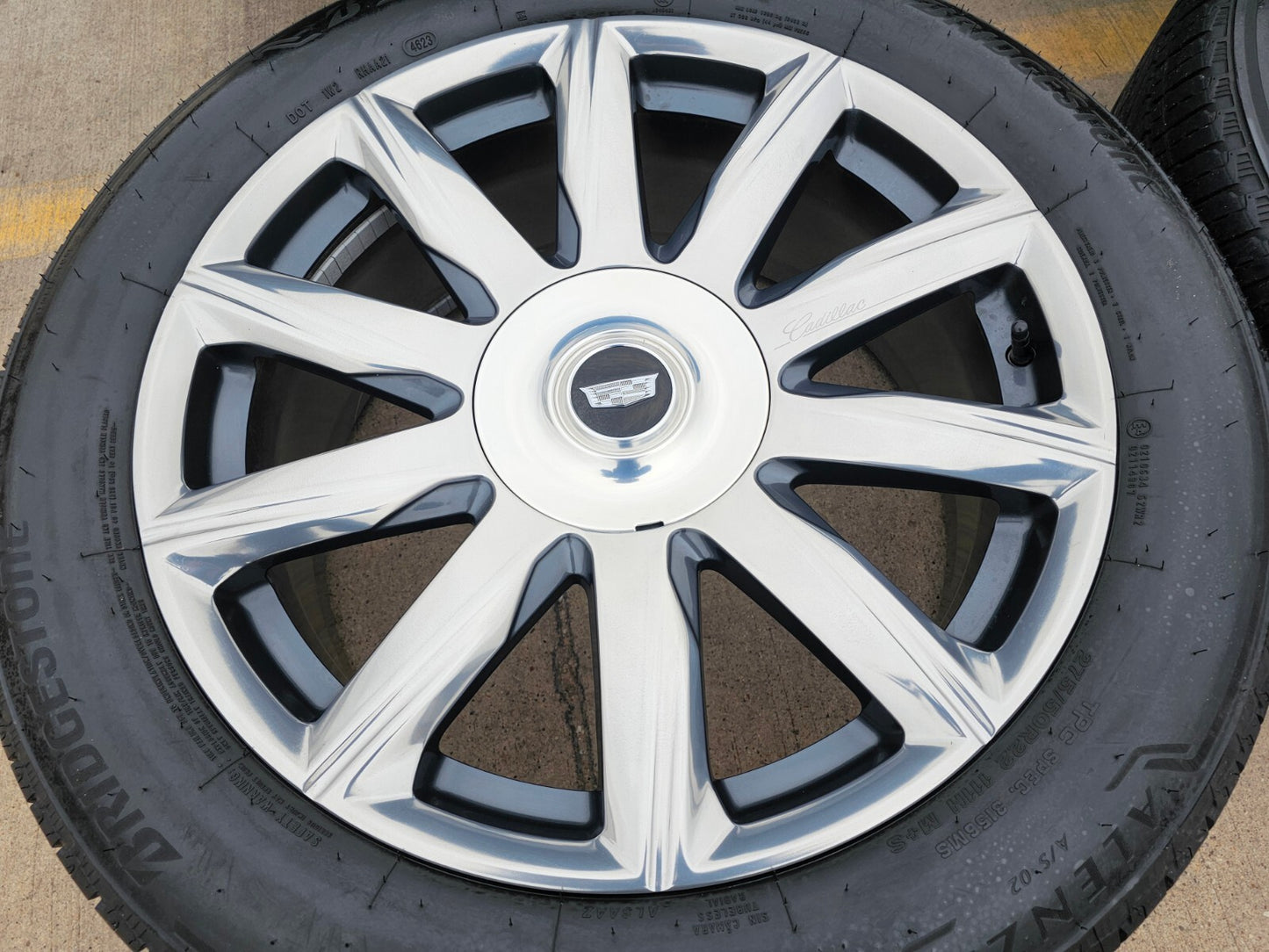 22" Cadillac Escalade Platinum OEM ORIGINAL 95078 4874 wheels rims BRIDGESTONE