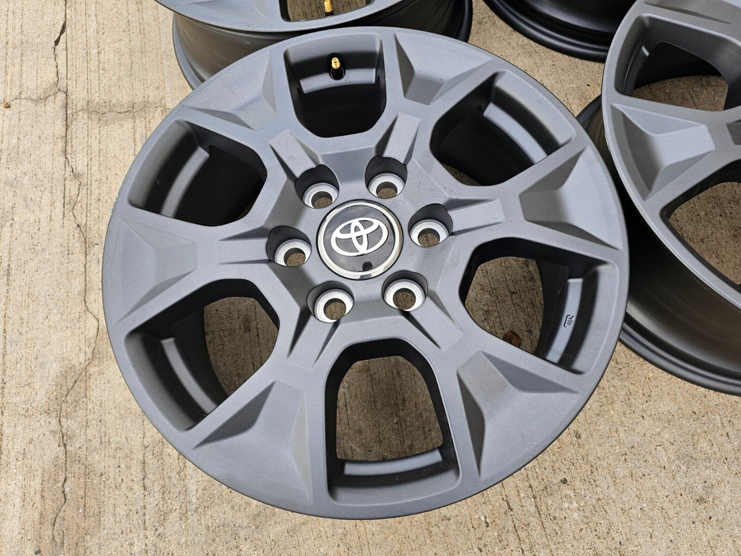 18" Toyota Land Cruiser Tundra Sequoia OEM wheels rims SET GX550 2025 2026 NEW