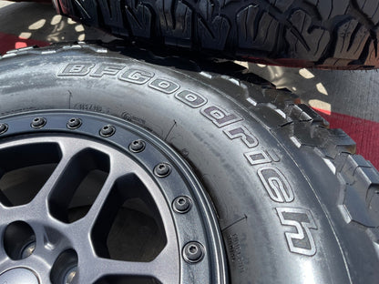 17" Jeep Wrangler 392 Gladiator Rubicon OEM BEADLOCK wheels rims BFG 35"