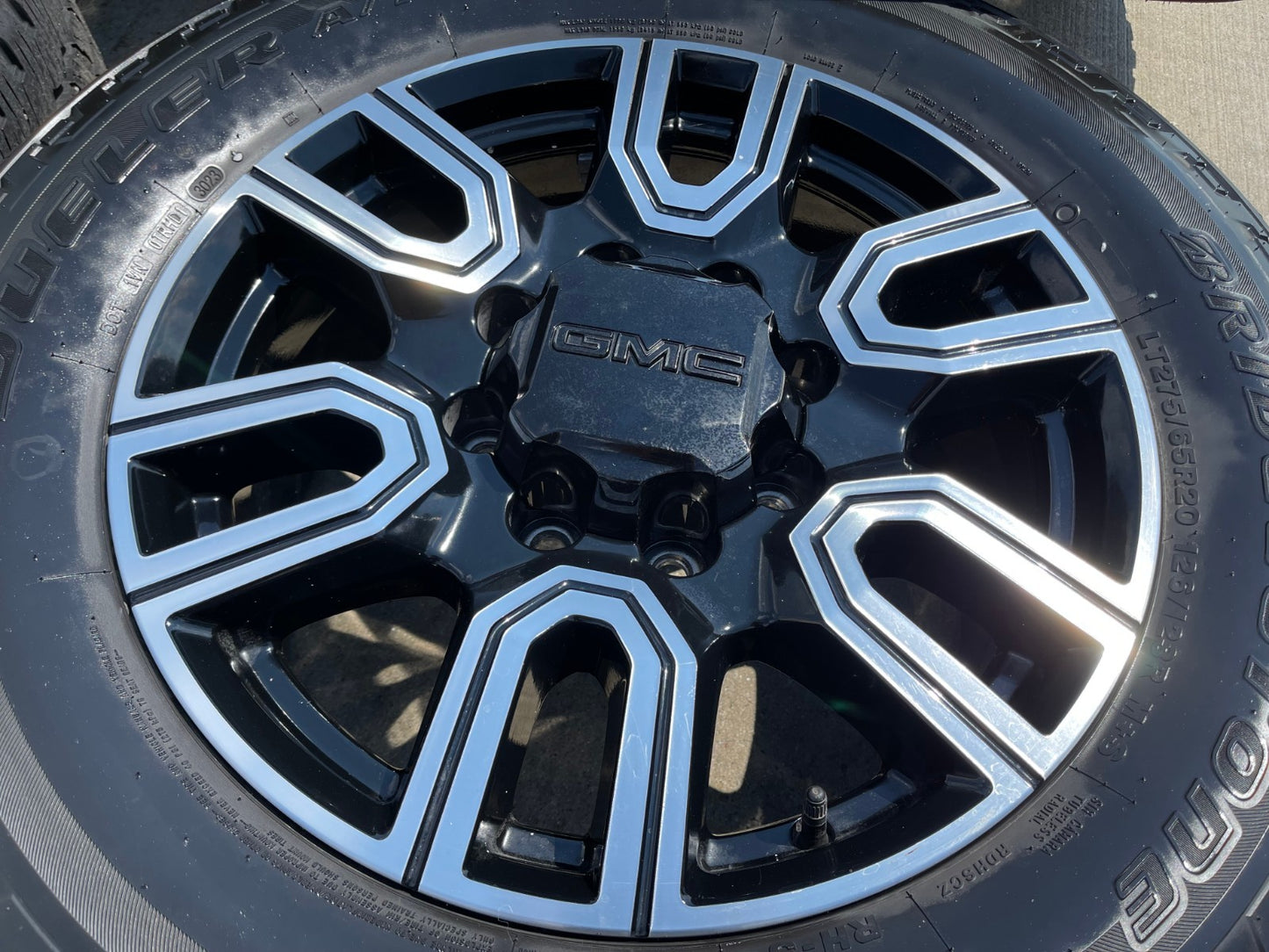20" GMC Sierra AT4 2500 3500 OEM wheels rims 5950 Silverado 2021 2023 2024 2025