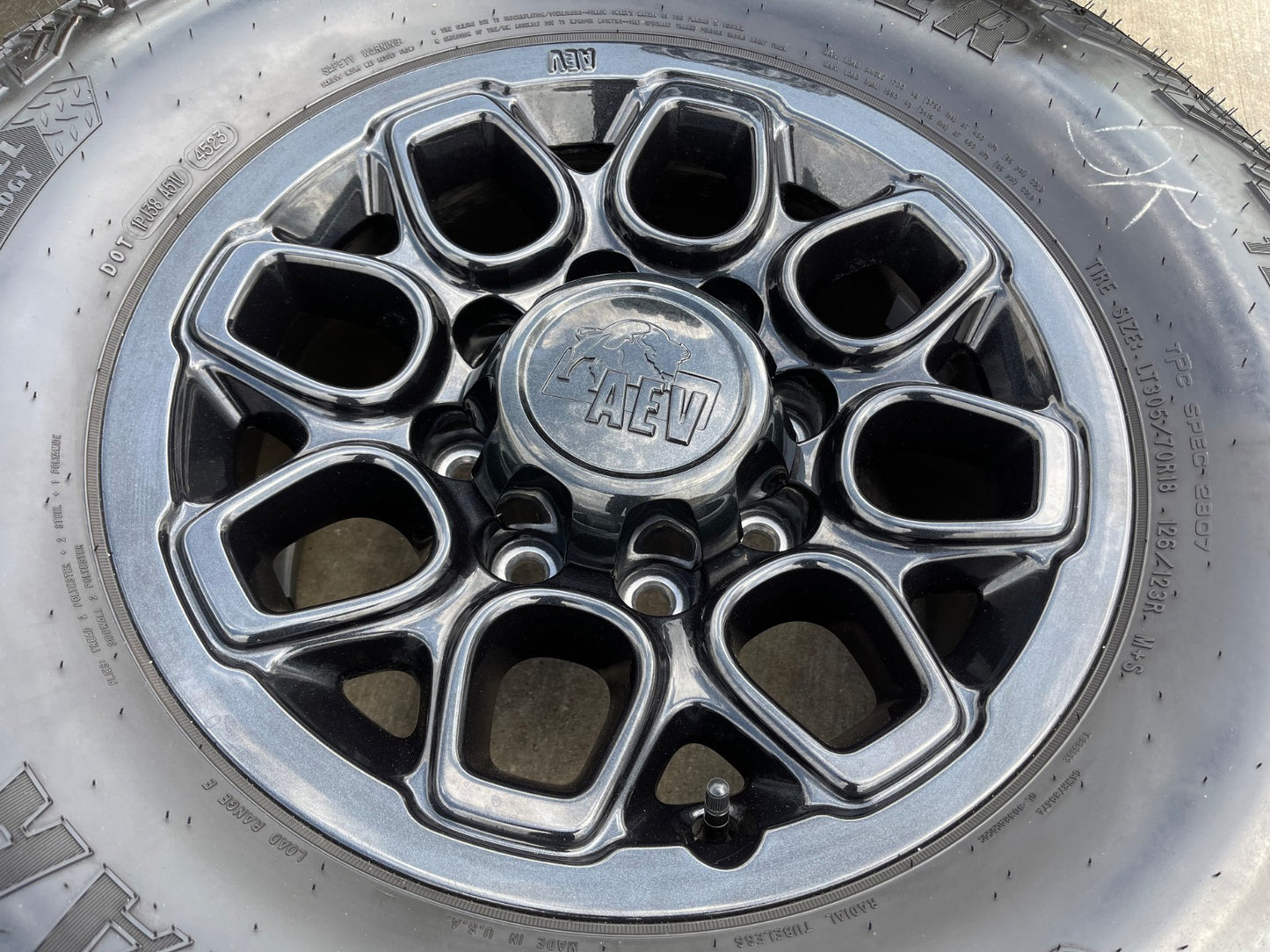 18" AEV Chevy BISON Trail Boss ZR2 2500 OEM wheels rims GMC Sierra GOODYEAR 35"
