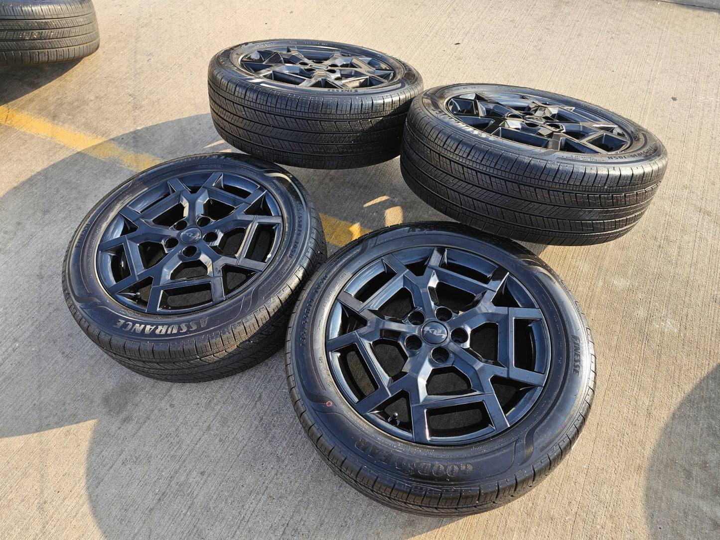 19" Kia Carnival Sorento OEM 94045 wheels rims Stinger K4 K5 2025 2026 2027 NEW