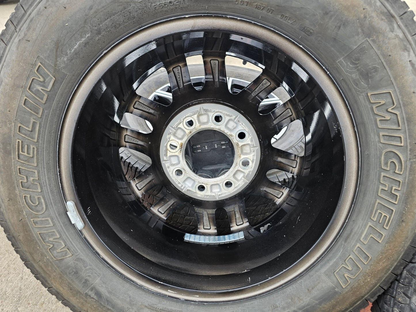 20" GMC Sierra AT4 2500 3500 OEM wheels rims 5950 Silverado MICHELIN