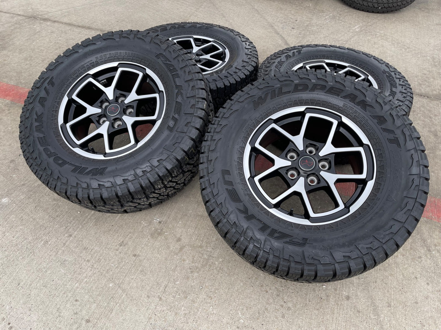 17" Jeep Wrangler Rubicon OEM 95730 9327 wheels rims Gladiator FALKEN A/T 33"