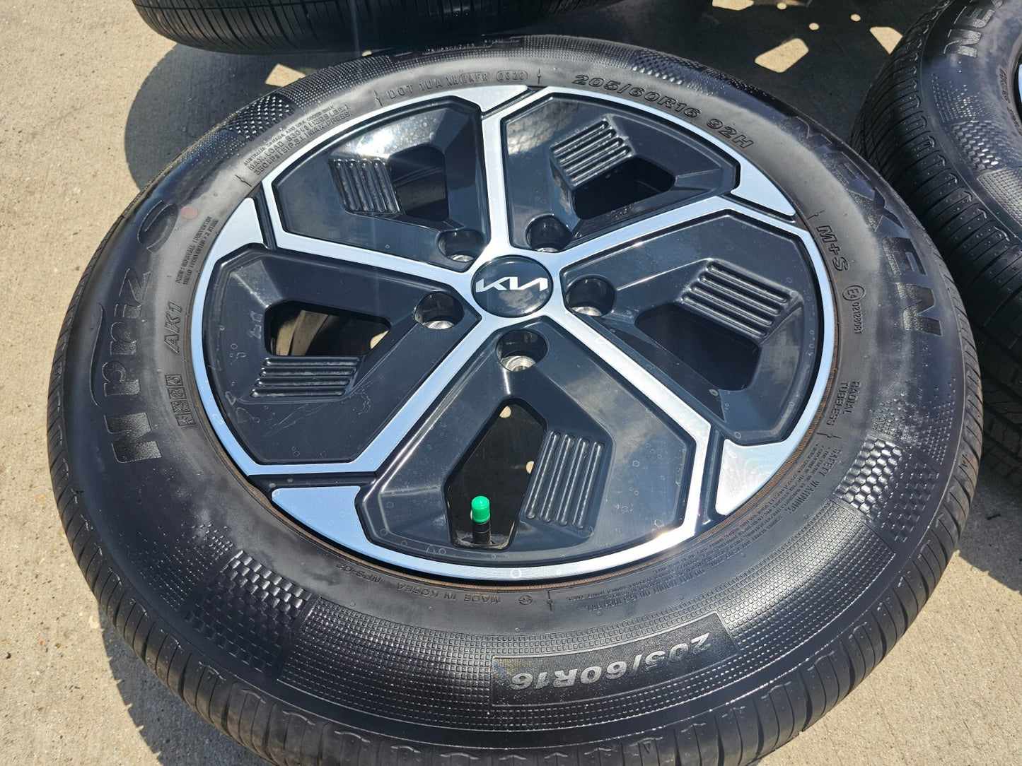16" Kia Niro OEM wheels rims tires Sorento Sedona Hyundai Kona NEW