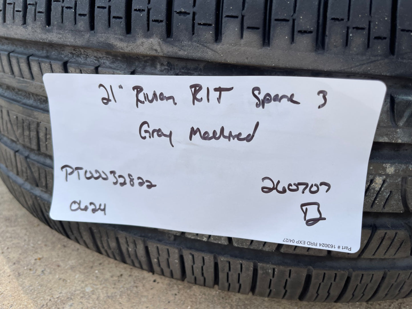 (1) 21" Rivian R1T R1S OEM wheel rim tire spare 2022 2023 2024 2025 2026 2027