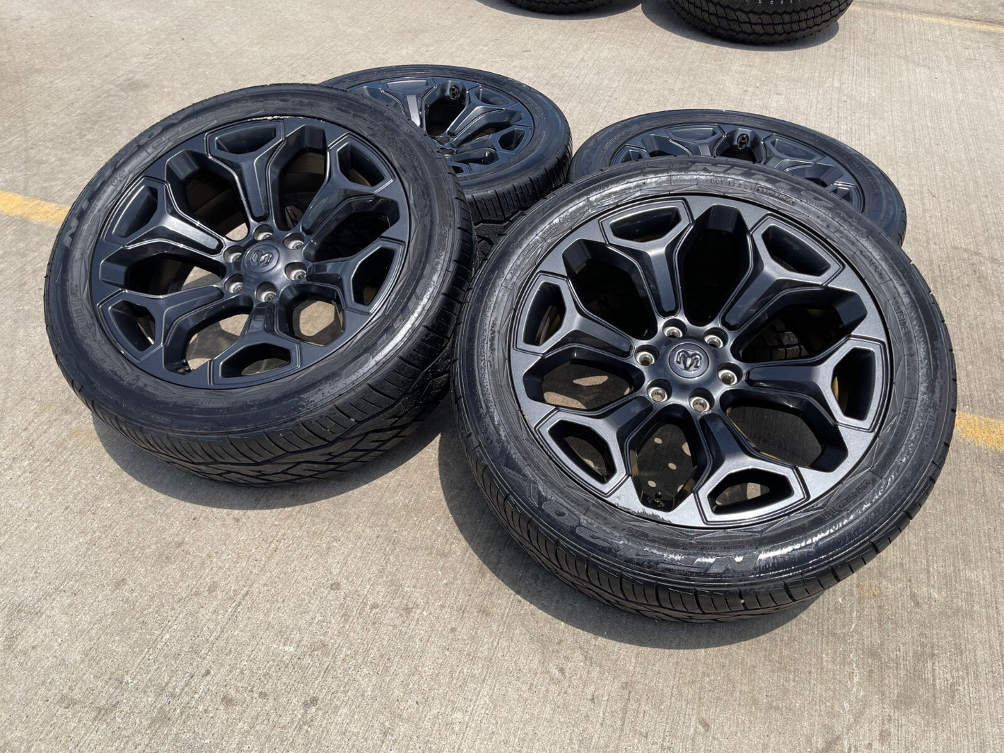 22" Dodge Ram 1500 OEM Laramie wheels LIMITED Gray 2685 2727 tires