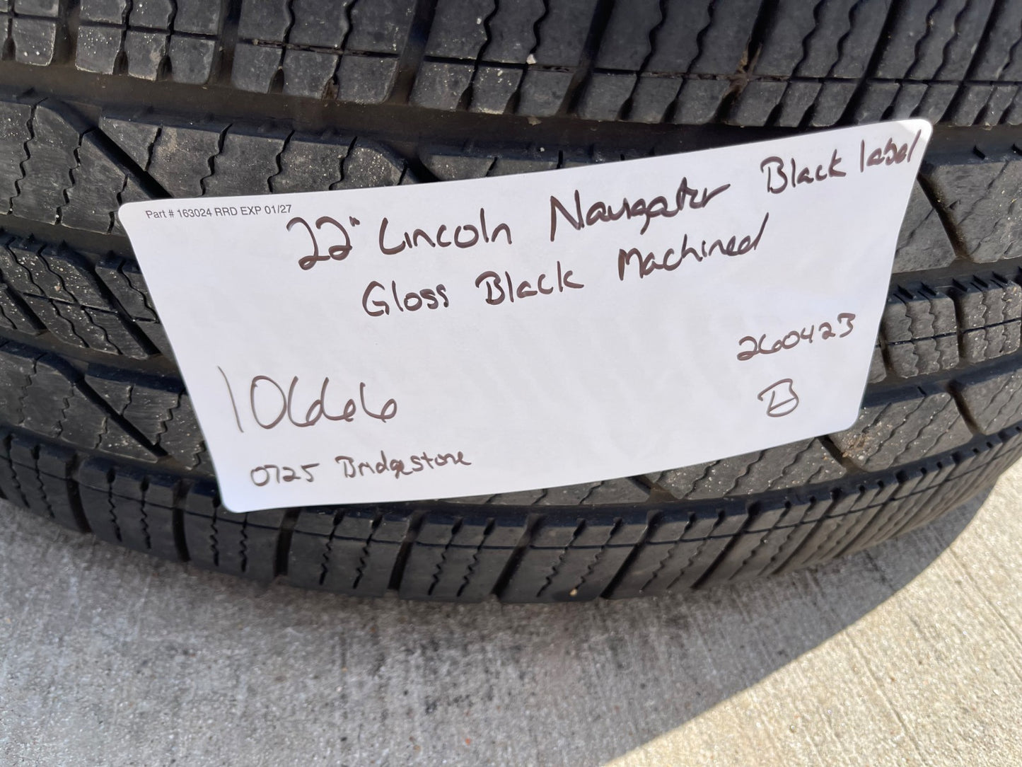 22" Lincoln Navigator OEM 10666 rims wheels BLACK LABEL BRIDGESTONE