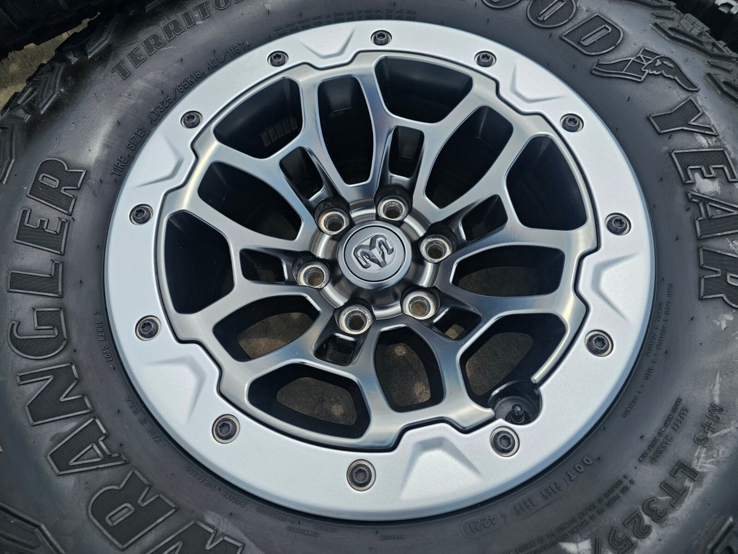 18" Dodge Ram 1500 RHO TRX Beadlock OEM wheel rim 2735 tires 2023 2024 2025
