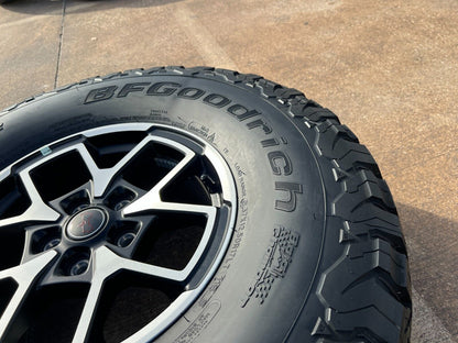 17" Jeep Wrangler Rubicon OEM wheels rims 392 Gladiator tires NEW BFG 37"