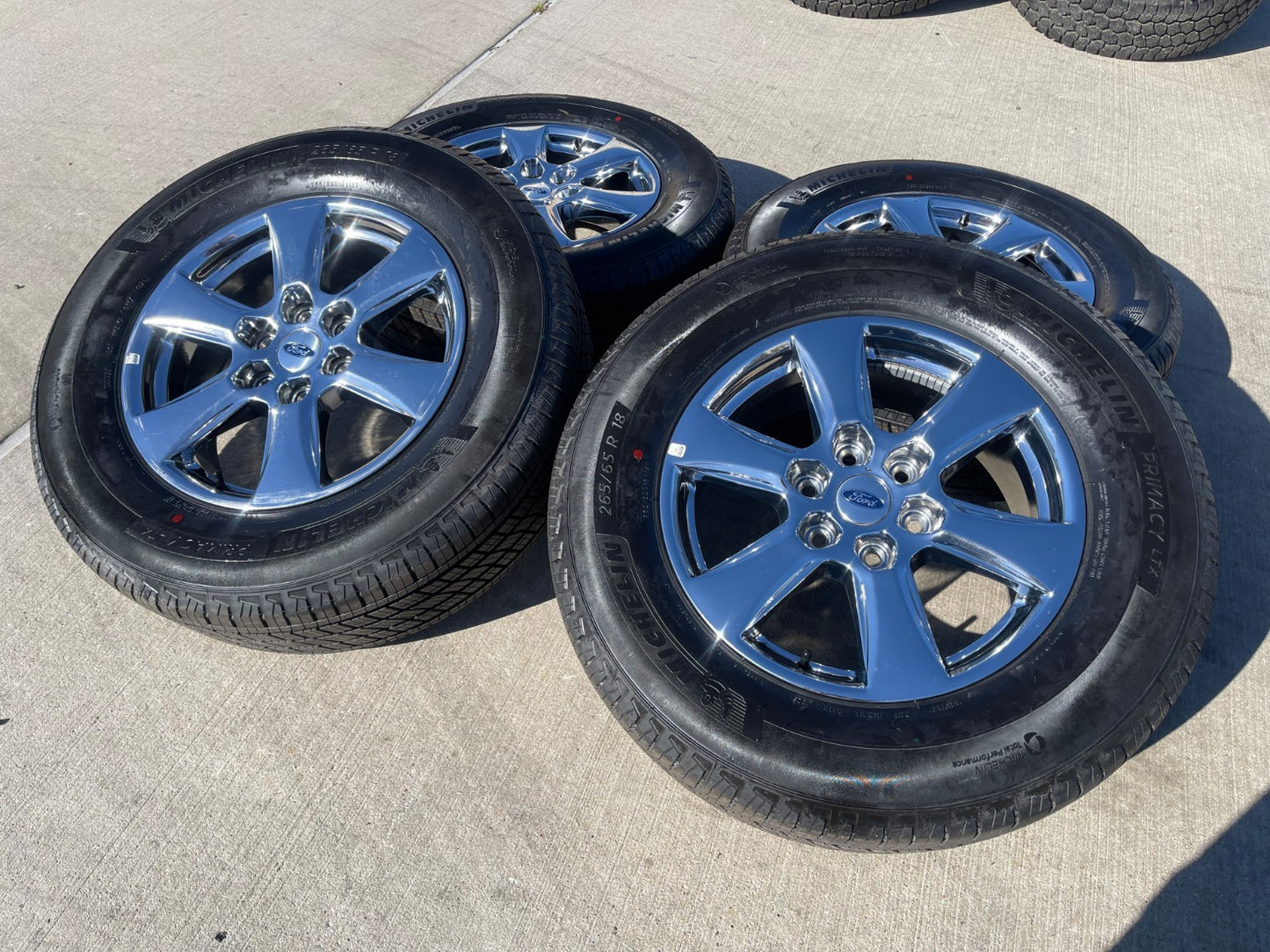 18" Ford F-150 Lariat OEM rims wheel 10168 tires Expedition MICHELIN NEW