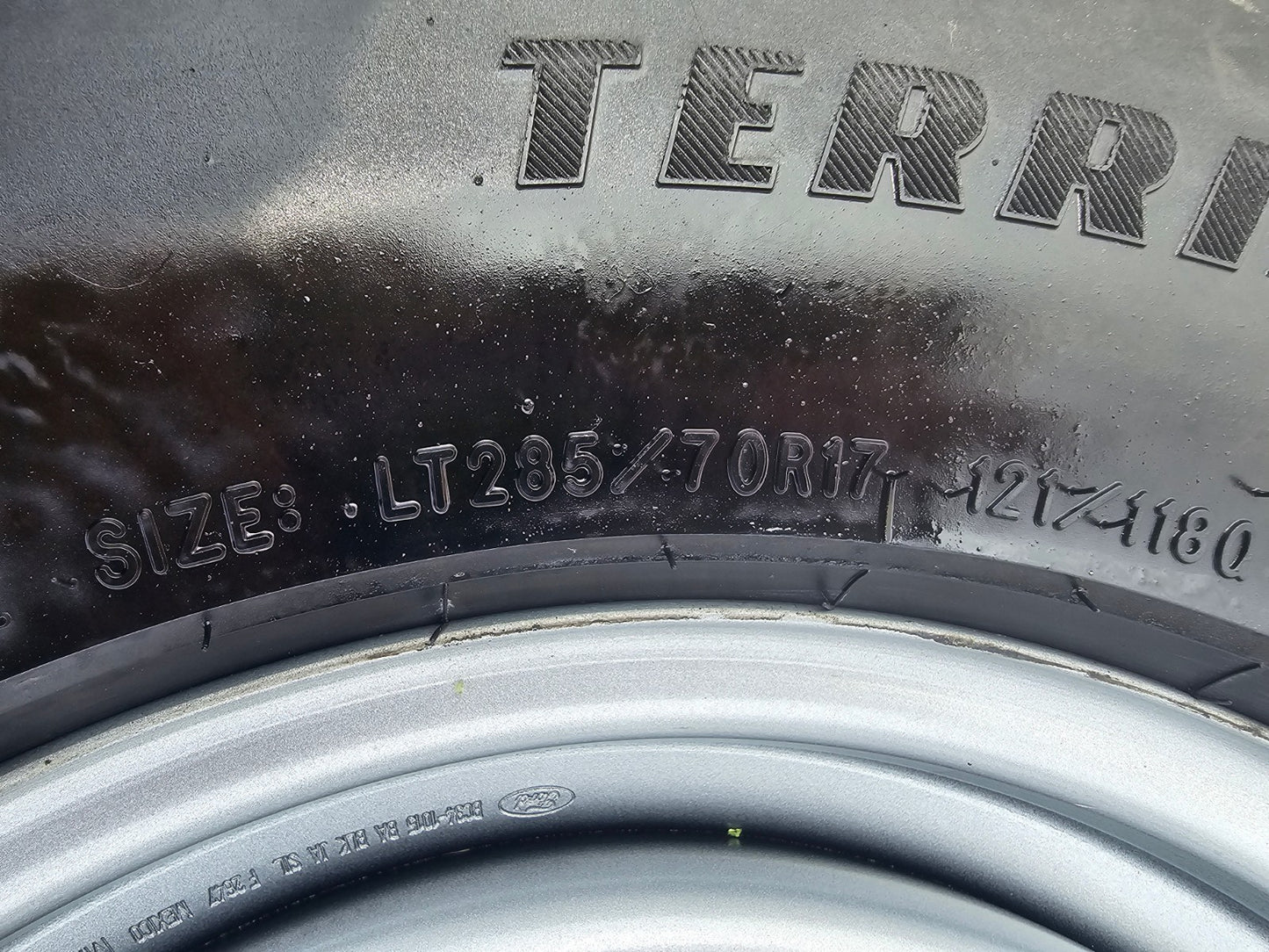 17" Ford F-250 F-350 OEM 3828 wheels rims tires GOODYEAR R/T 33"