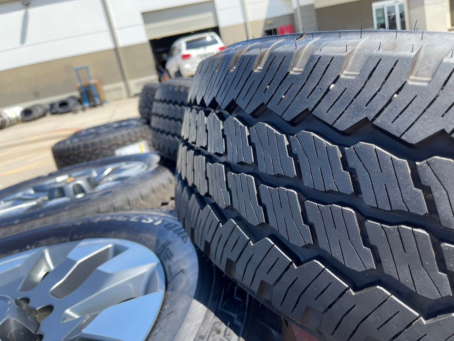 20" Chevy Silverado 2500 3500 OEM 5960 5947 GMC Sierra wheels rims tires NEW