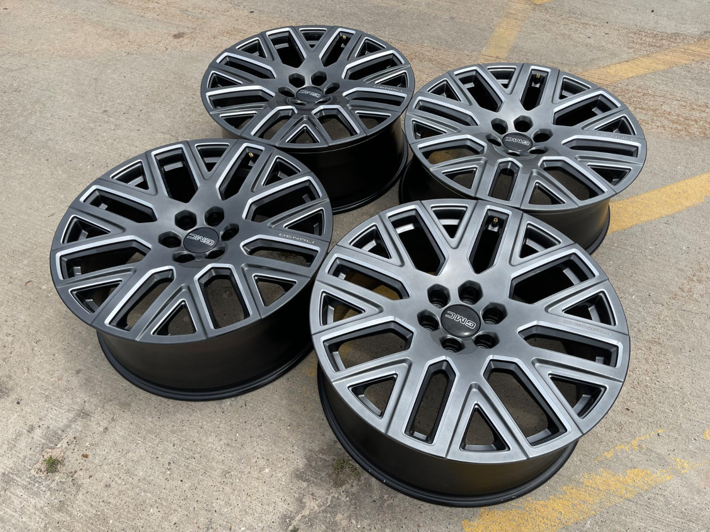 24" GMC Yukon Sierra DENALI OEM wheels rims 2023 2024 2025 2026 2027 NEW