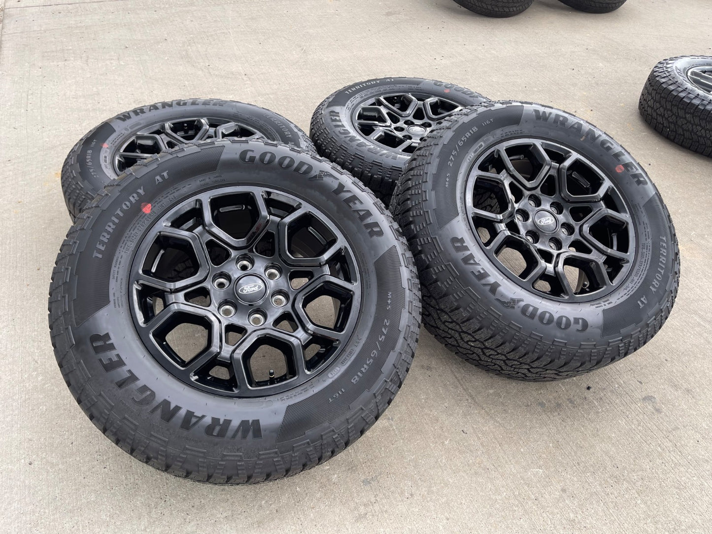18" Ford F-150 OEM rims wheels 95049 10340 Expedition SET GOODYEAR NEW